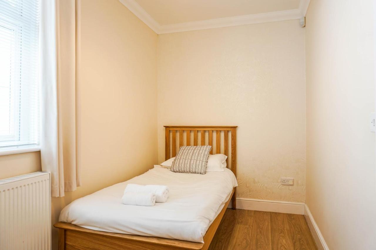 The Beach House - Fully Refurbed March 2024 Oystermouth Kültér fotó