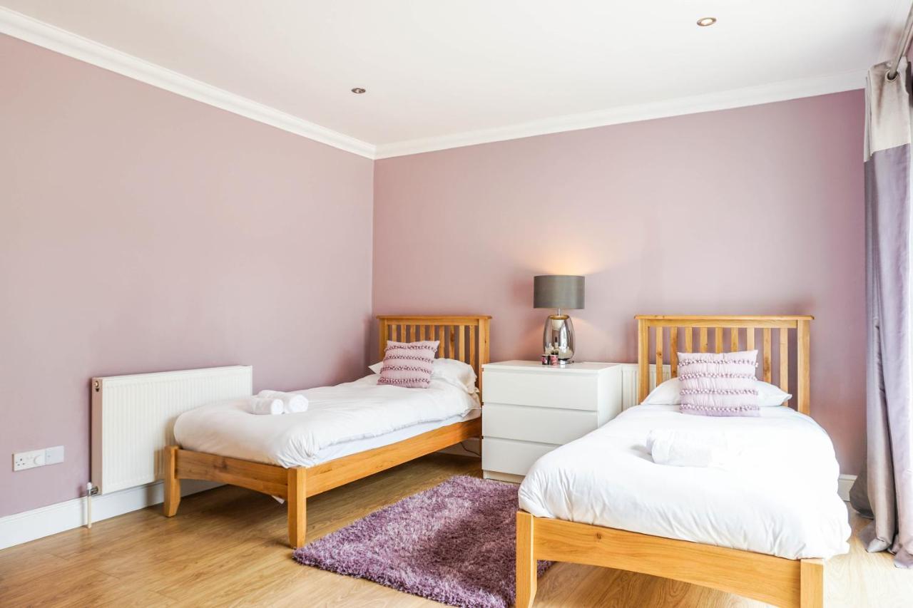 The Beach House - Fully Refurbed March 2024 Oystermouth Kültér fotó